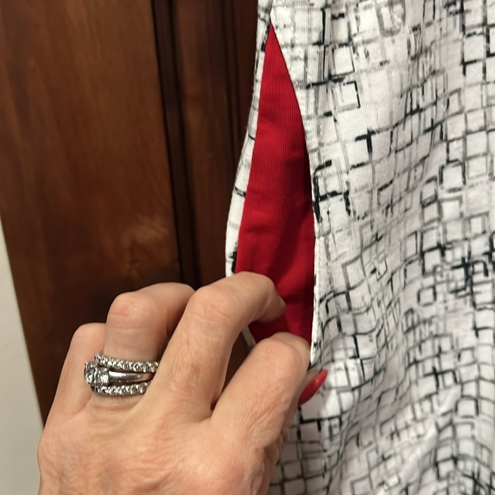 Tunic - Picture 2 of 7